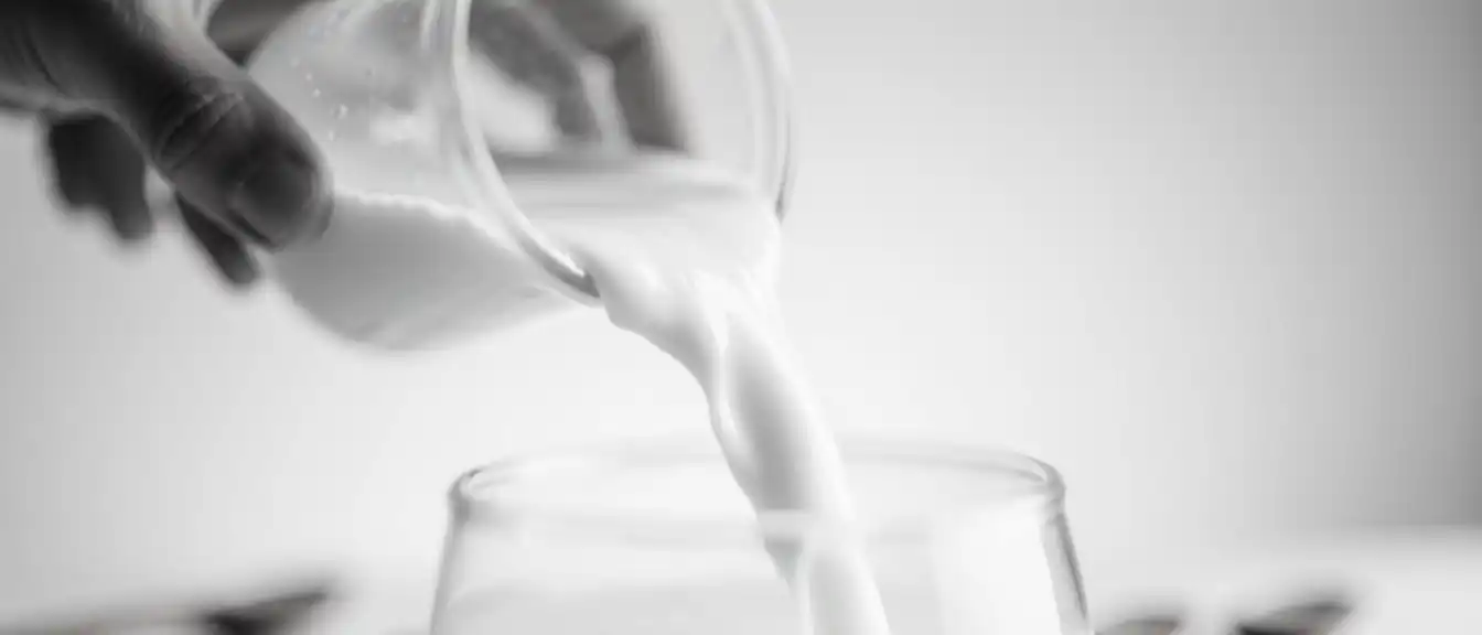Легкость и польза: почему кисломолочные продукты полезнее обычного молока