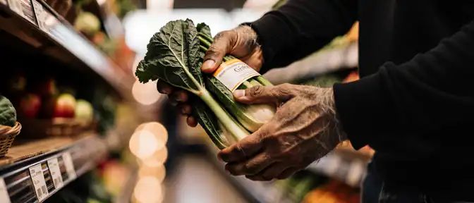 Продукты с коротким сроком годности — не в мусор: Сергей Миронов выступил за развитие фудшеринга в стране