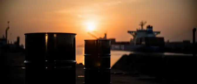 Тень дипломатии над нефтяным рынком: почему котировки Brent пробили психологическую отметку в 80 долларов