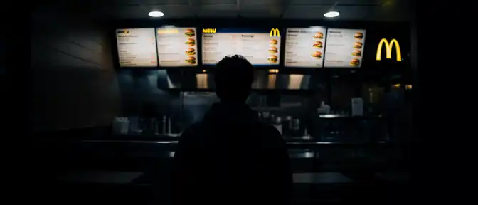 Дефицит и тревоги: почему в украинских McDonald's стало меньше привычных блюд
