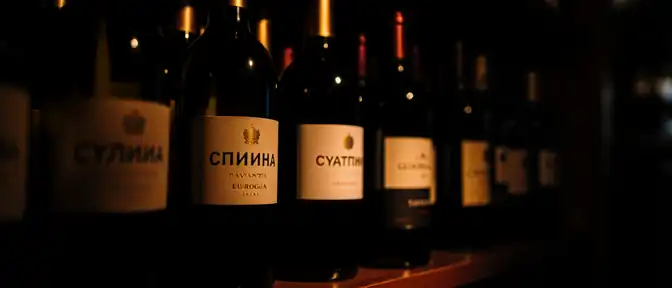 Иностранные бренды уступают позиции: как распределились доли на российском рынке вина
